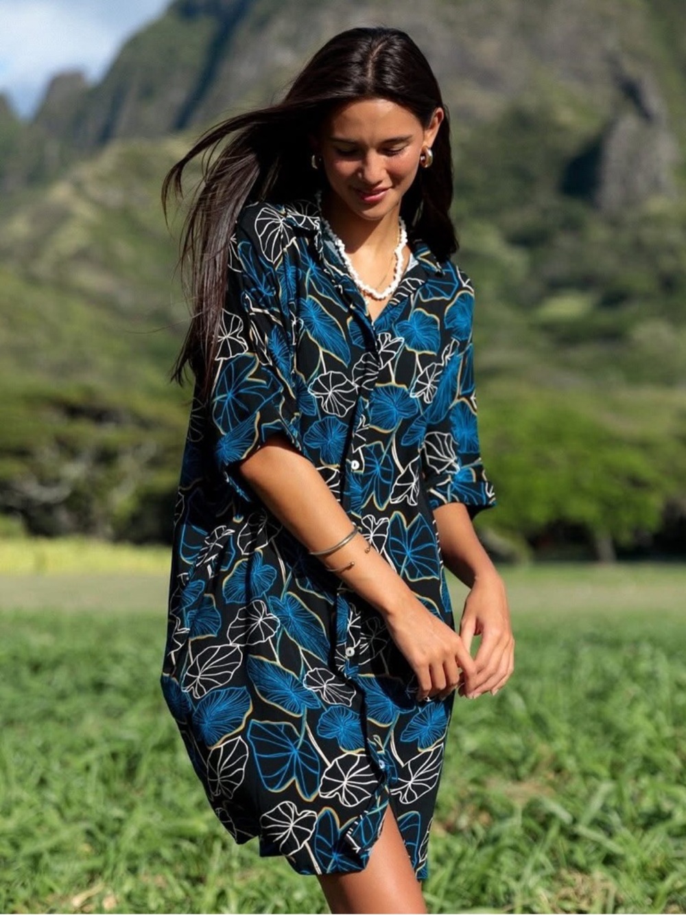 Fighting Eel Ava Sky Dress Azur Short in Jet Kalo